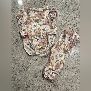 Baby girl outfit matching set floral Milkberry 3-6 months